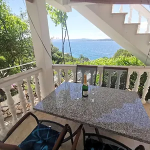 Niko Apartmán