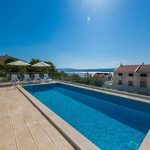 Grande Apartment